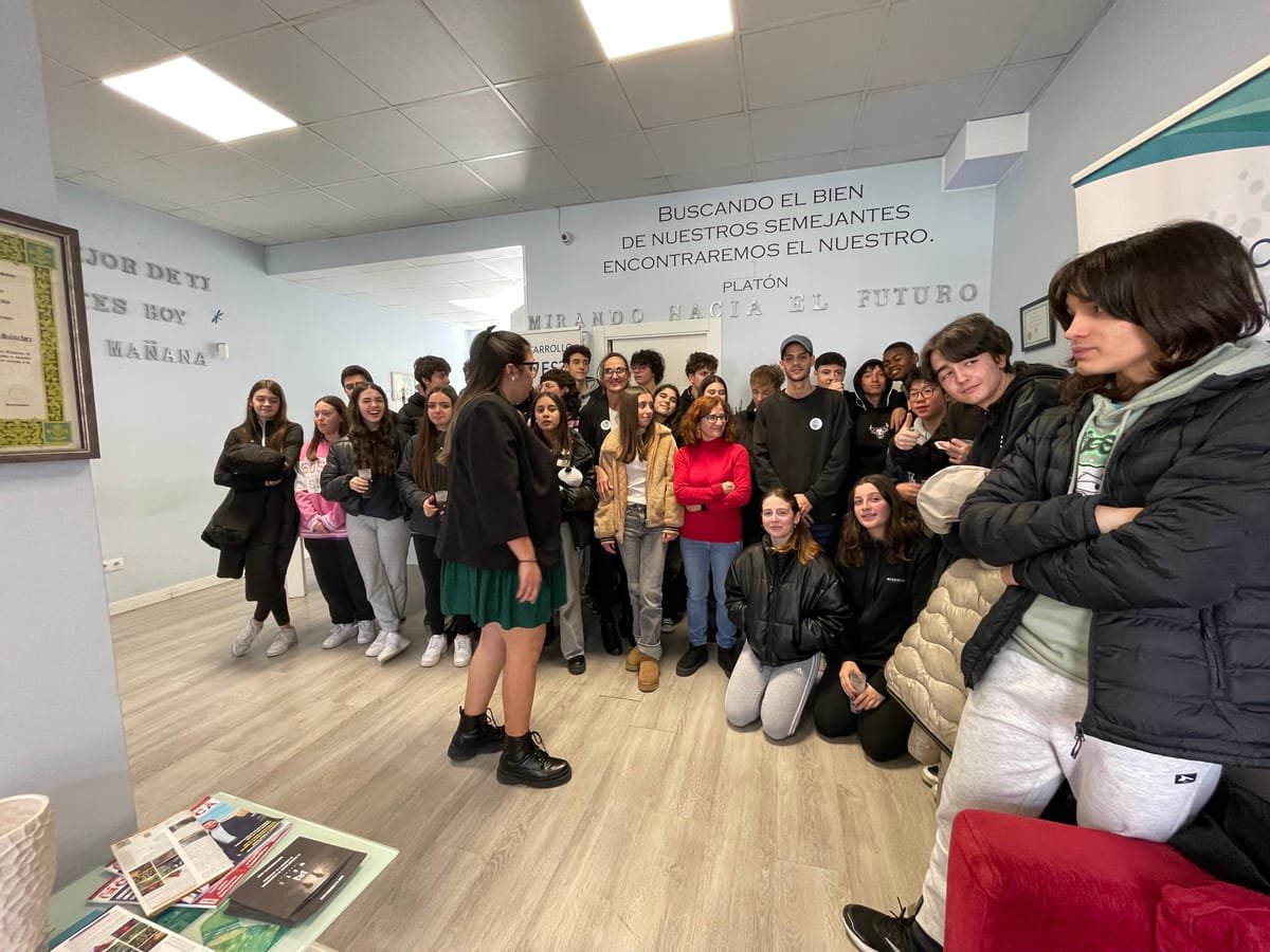 Grupo de jóvenes de secundaria en un taller de Sabor y Salud